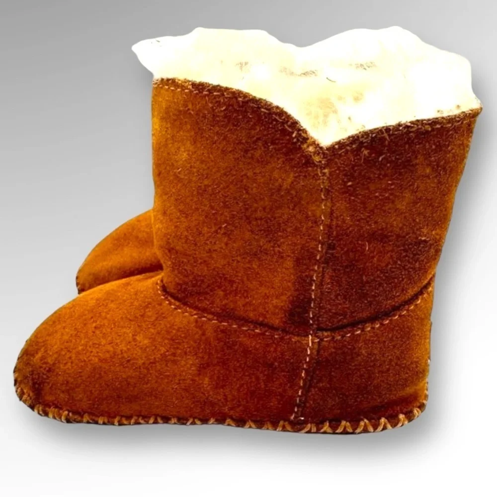 UGG Australia Toddler Chestnut Brown Sheepskin Short Winter Snow Boots Size 4/5